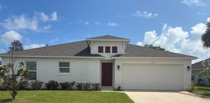 Foto principal - Single Family Home For Rent-Palm Coast