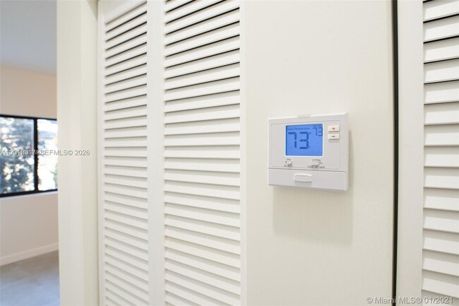 Foto del edificio - 120 NE 71st St