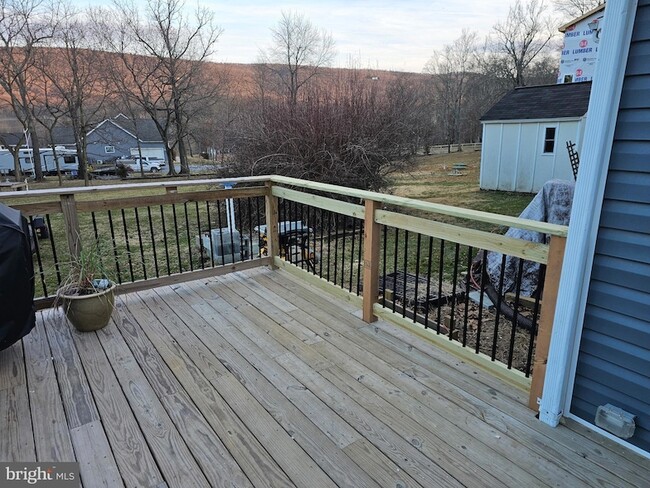 Building Photo - 286 Mission Rd