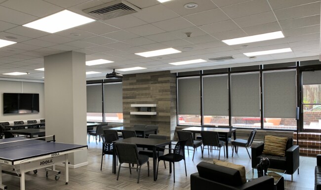 Foto del edificio - 770 Anderson Ave