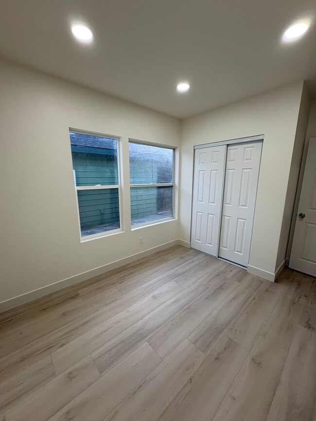 Foto del edificio - 228 W Colorado Blvd