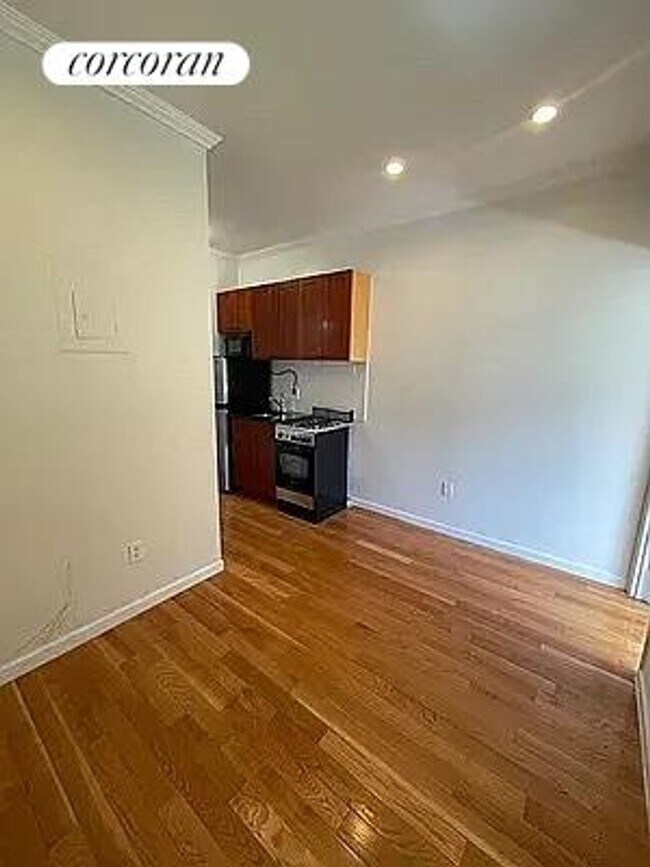 Foto del edificio - 235 E 27th St