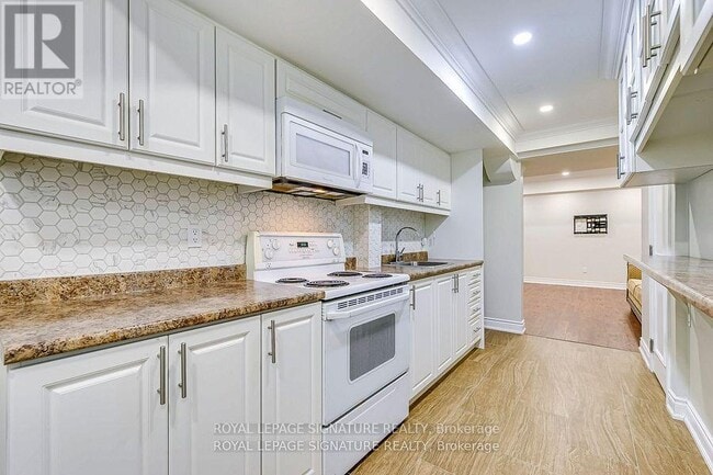 Building Photo - 651 Snider Terrace