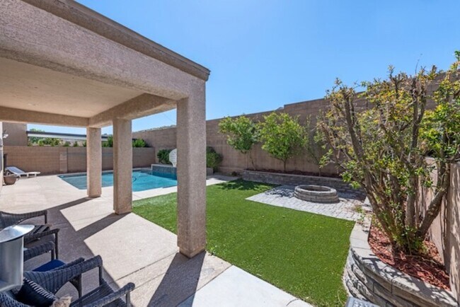 Foto del edificio - 169 Cobalt Sky Ave