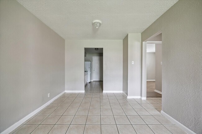 Foto del edificio - 5107 Clover St