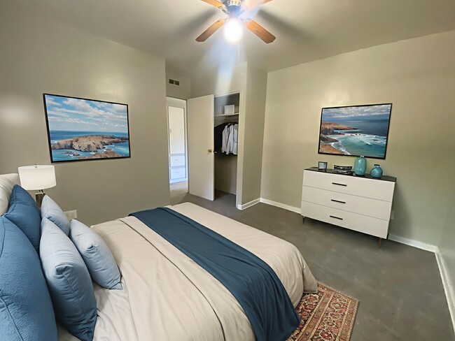 Building Photo - Carriage Hill Apartments