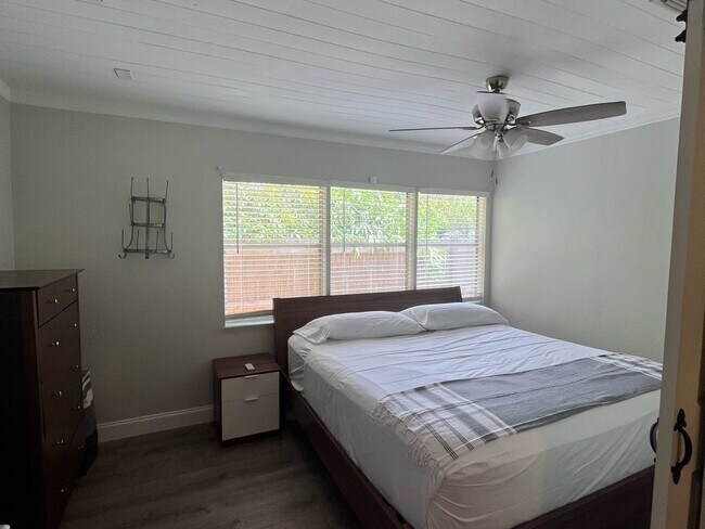 Foto del edificio - 3 Bedroom Single Family Home in Saint Pete...
