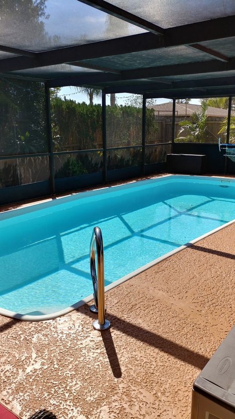 Primary Photo - 3 bedroom in Holiday w pool