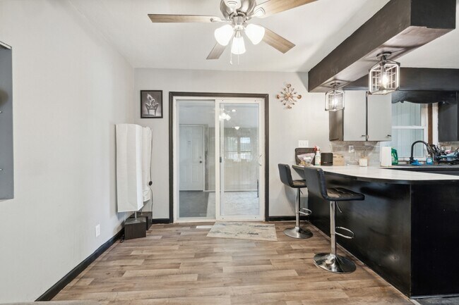 Foto del edificio - 1638 47th St NE