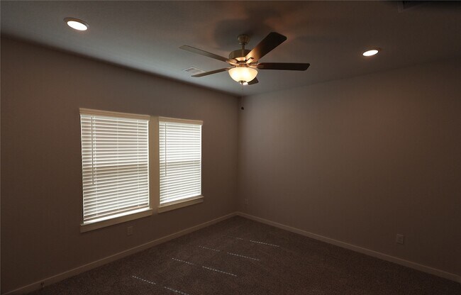 Foto del edificio - 8587 Blueberry Ash St