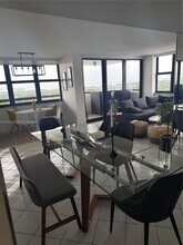 Building Photo - 2555 Collins Ave