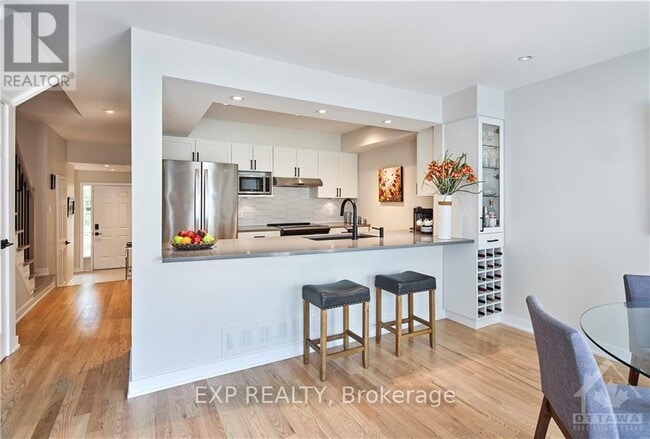 Building Photo - 44 Sienna Private