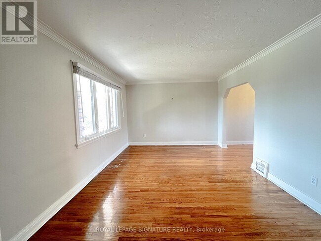 Photo du bâtiment - 746 Glengrove Ave
