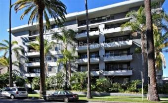 Primary Photo - 121 S Palm Dr