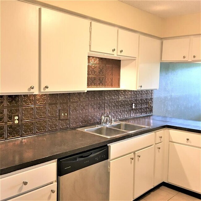 Building Photo - 22419 Coriander Dr