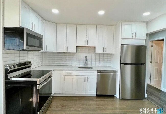 Foto del edificio - 270 East St