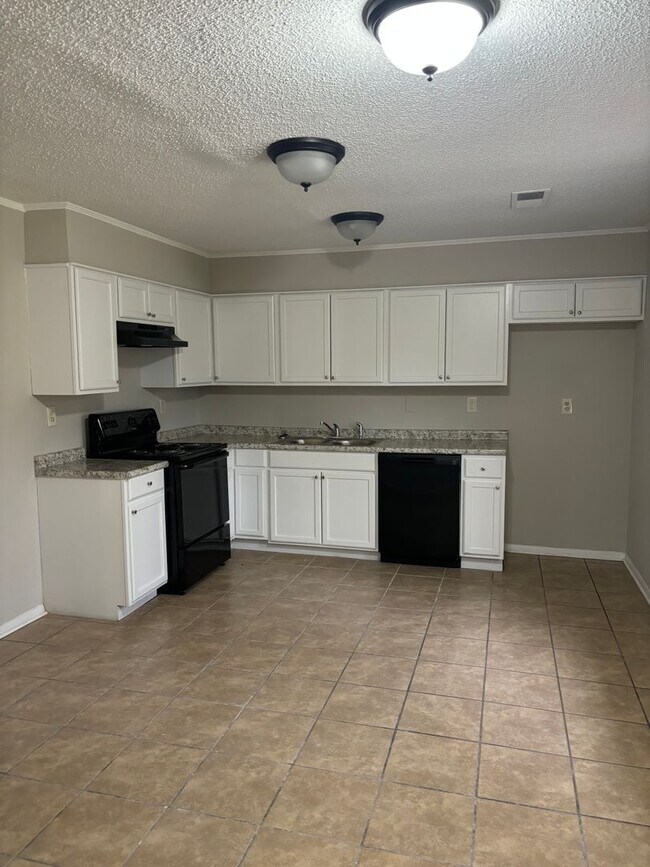 Building Photo - 5840 Gray Cove Horn Lake, MS 38637