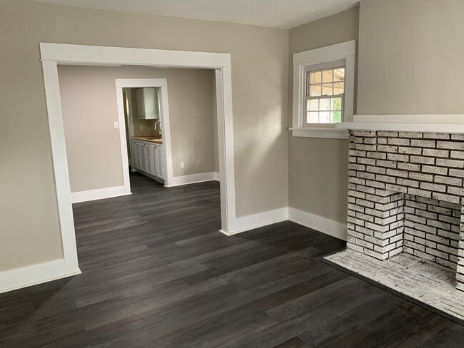 Building Photo - 526 Holmes Ave