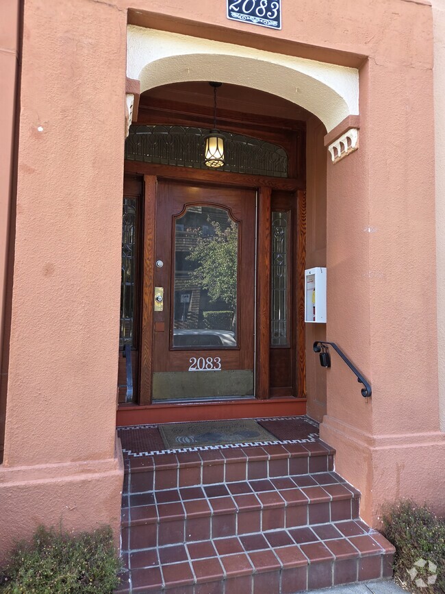 Building Photo - 2083 Delaware St