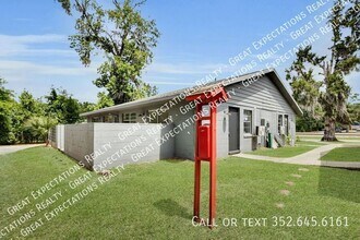 Building Photo - 5926 SE Front Rd