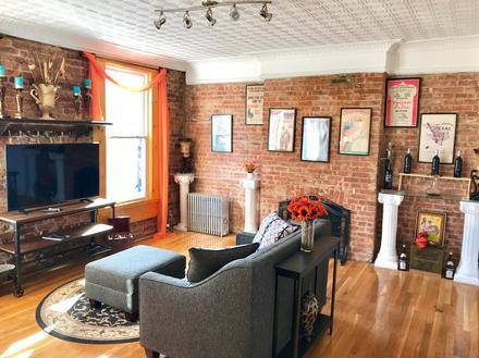 Building Photo - 4910 Vernon Blvd