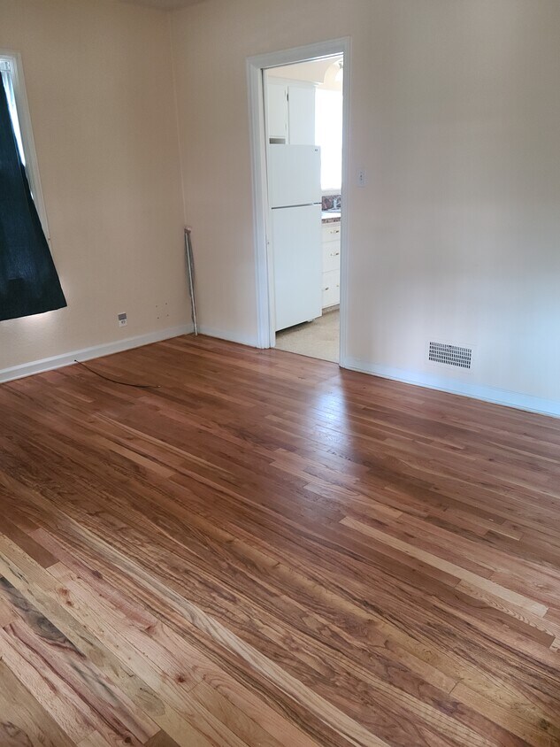 Foto principal - 936 E Benton St
