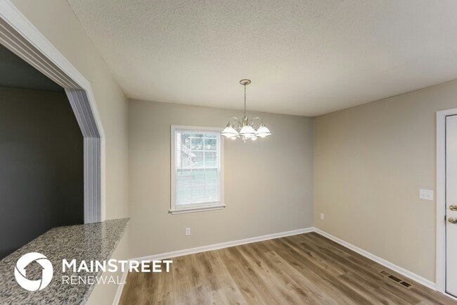 Building Photo - 2551 Janice Cir NE