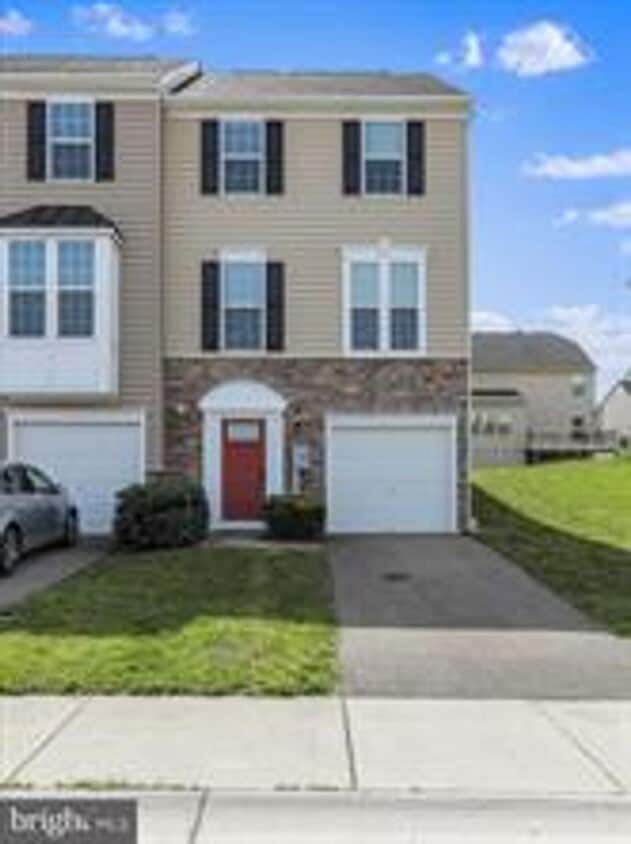 Primary Photo - 100 Norwood Dr