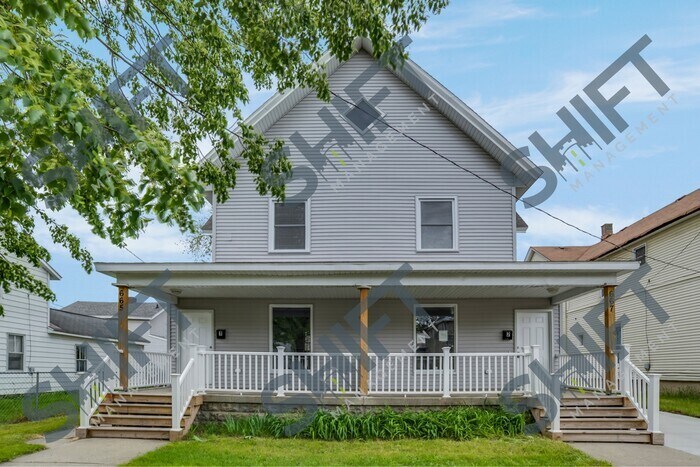 Primary Photo - 665 Broadway Ave NW