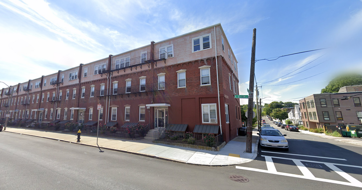 Foto del edificio - 180 North Beacon St