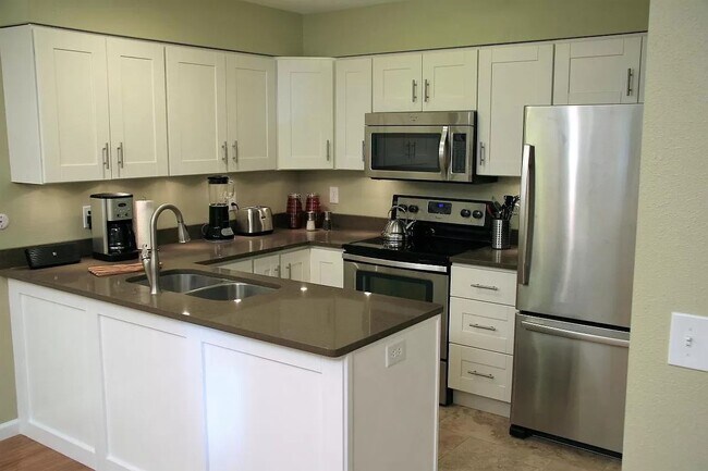 Building Photo - 3735 Birchwood Dr