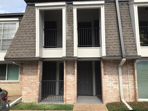 Building Photo - 12633 Memorial Dr