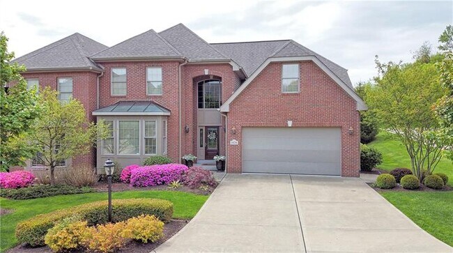 Building Photo - 1426 Laurel Dr