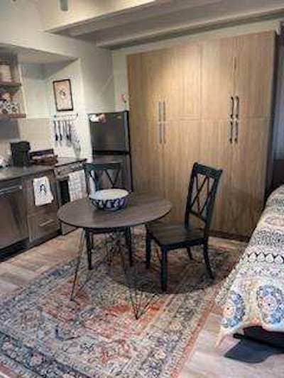 Foto del edificio - Fully Furnished Pet-Friendly Studio Apartment By Sloans Lake!