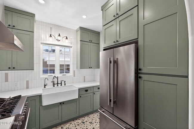 Foto del edificio - 311 West Campbell Ave