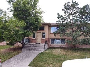 Building Photo - 3021 Kelley Dr