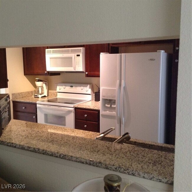 Foto del edificio - 682 Oakmont Ave