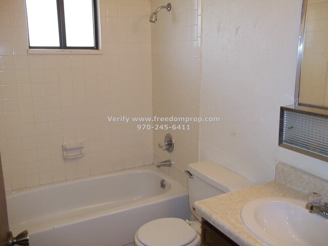 Building Photo - 496-32 1/8 32 1/8 Rd