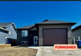 Building Photo - 8703-B-8785 85 St
