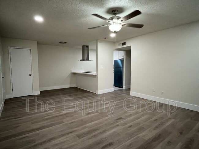 Foto del edificio - 3537 W Campus Ave.