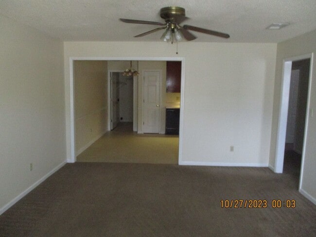 Building Photo - 3212 Fernridge Dr