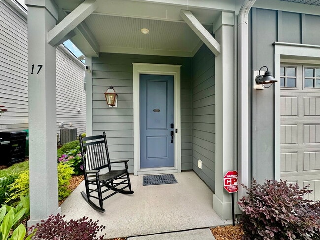 Building Photo - Beautiful Four Bedroom Home Located in The Walk!