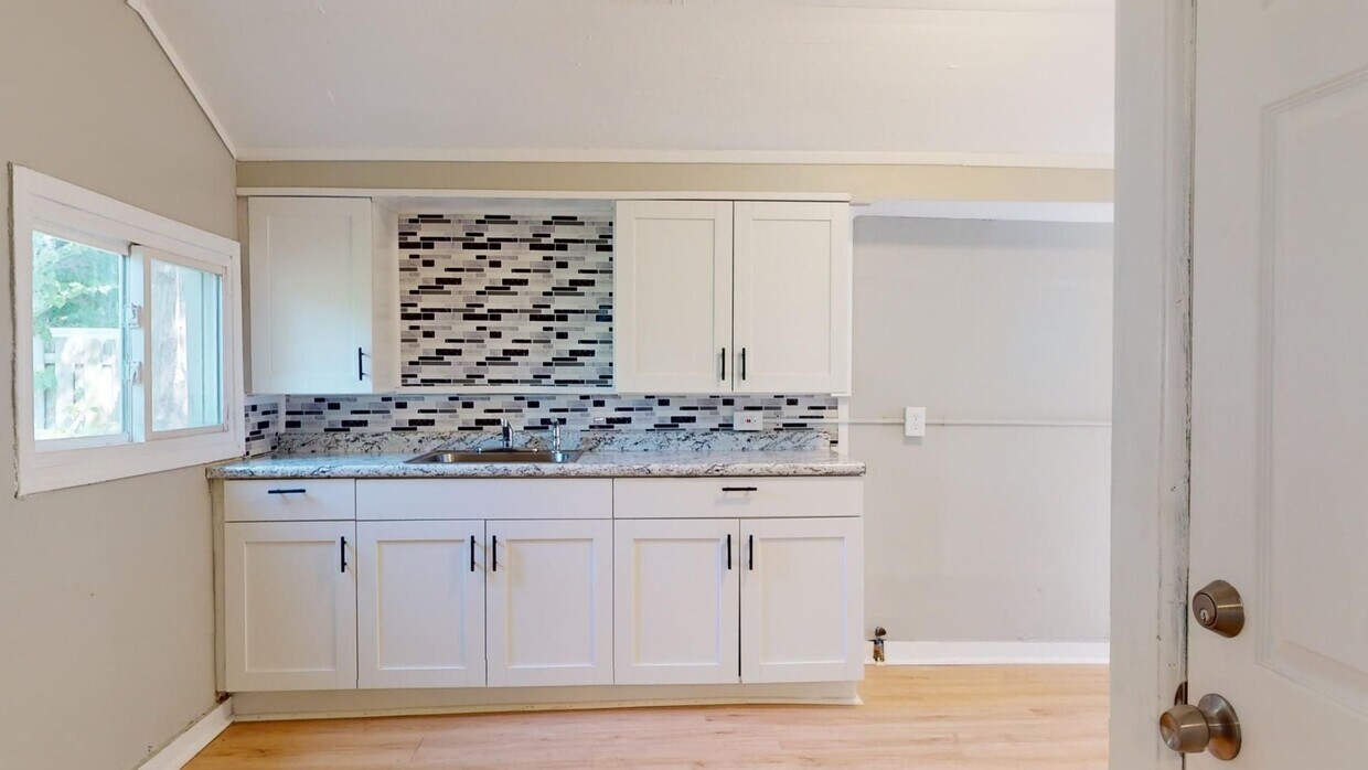 Primary Photo - 2967-69 W.38th