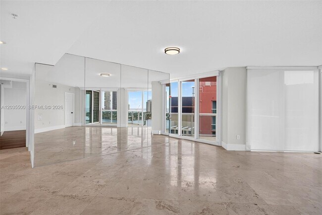 Building Photo - 3370 Hidden Bay Dr