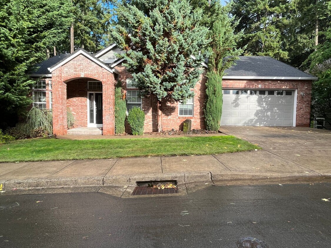 4 bedroom Bull Mountain Home! House Rental in Tigard, OR