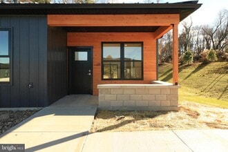 Building Photo - 106 Elly Dr