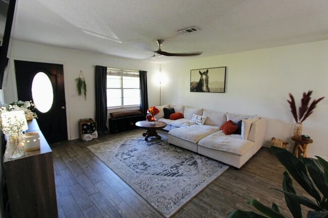 Building Photo - 41 Moriarty St NW