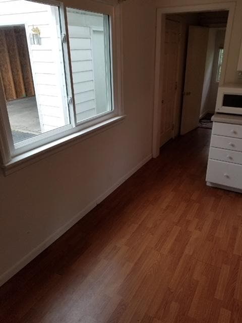 Building Photo - 3064 Louise Ln