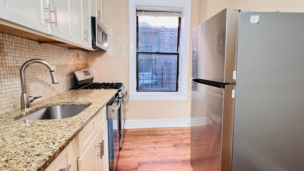 Photo - 118 Corbin Avenue Unit