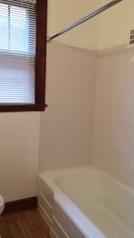 Foto del edificio - 1302 Adams St